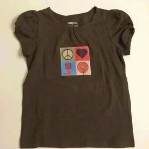 New! Girls brown T-shirt with patch peace love music